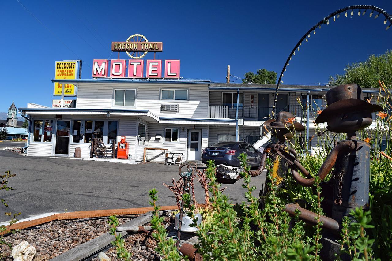 Oregon Trail Motel&Restaurant Baker City Exterior foto